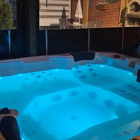 Letnia Willa Jacuzzi & Sauna-3