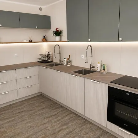 Karla, apartamenty i pokoje w Dębkach-3