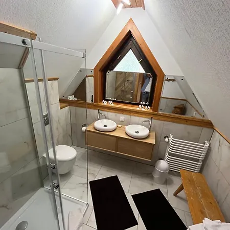 B&B Art House Szymaszkowa 1-2