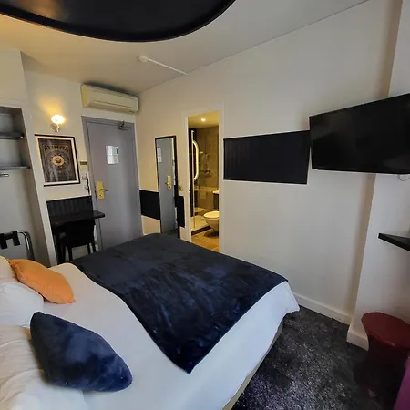 Accueil Hotel Paris Pigalle Montmartre - Hotel Renove-2