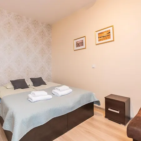 Sztutowo Lazurowy Dwór - Apartamenty oraz Pokoje z Basenem i Parkingiem-2