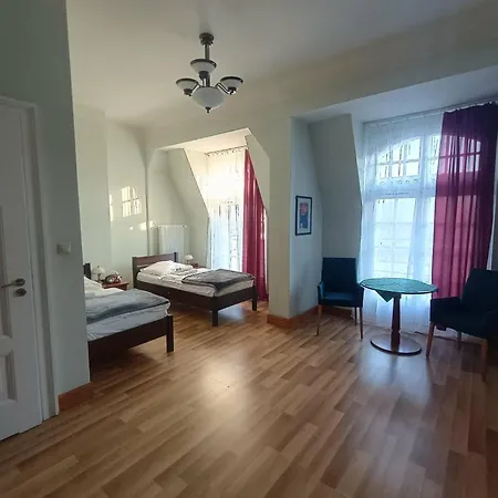 Dom Zdrojowy w Szczawnie - Zdroju-2