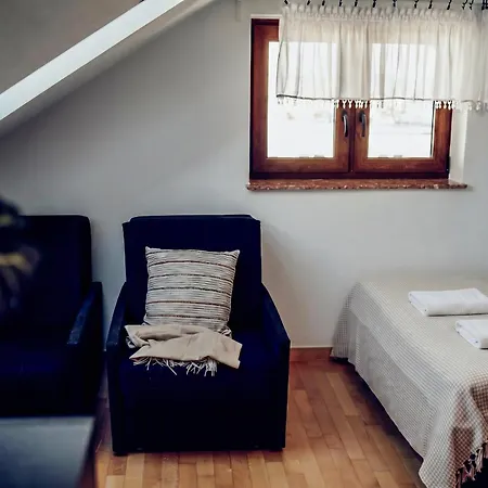 Willa Szafir Apartamenty i Pokoje Krynica Morska-2