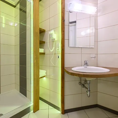 Pensjonat Tadeusz i Apartamenty w Darłówku-3