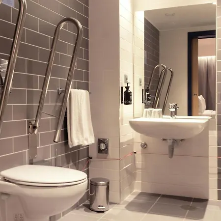 Holiday Inn Express & Suites Lisbon - Principe Real By Ihg-2