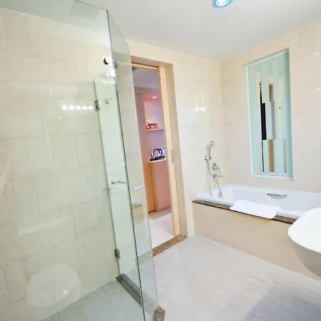 Parinda Hotel - Near Benjakitti Park & Queen Sirikit National Convention Center-3