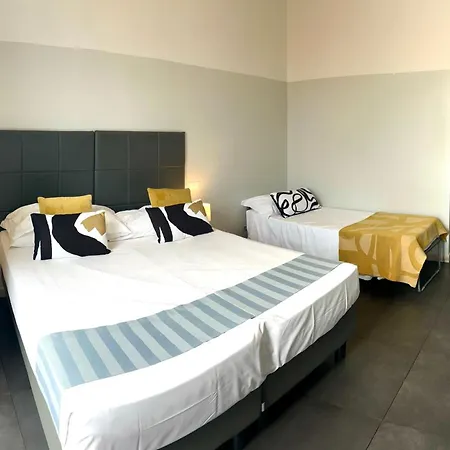 Floor 6 Boutique Rooms By Dot Suites-3