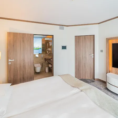 Hotel Senator-3