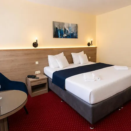 Hotel Mediterran Budapest-3