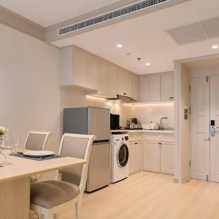 Centre Point Sukhumvit 10-3