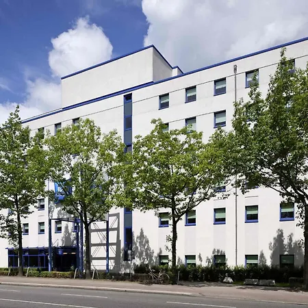 Ibis Budget Hamburg Altona-3