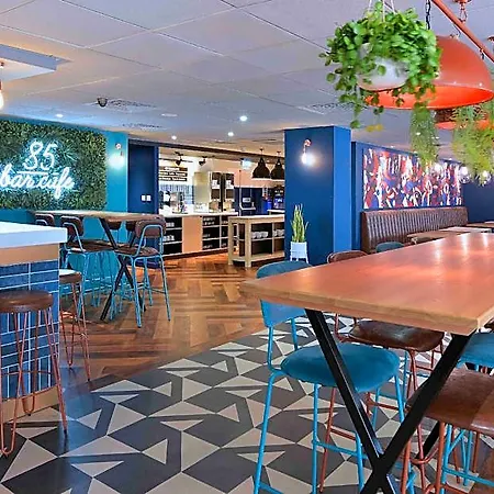 Travelodge London Wembley-3