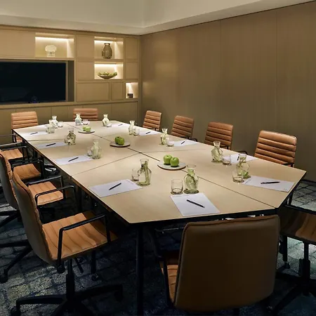 Moevenpick Resort Al Marjan Island-3
