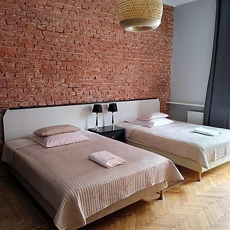 Finger Guest Rooms-2