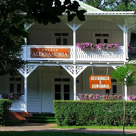 Dworek Aleksandria-3