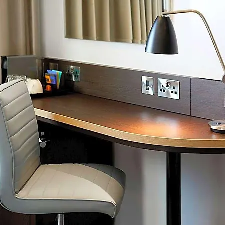 Premier Inn London City-2