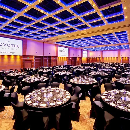 Novotel London West-3