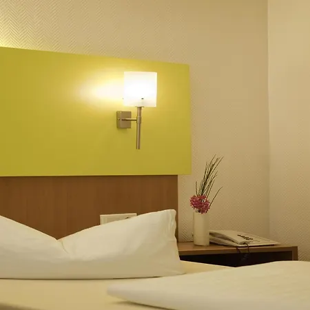 Ibis Styles Frankfurt City-3