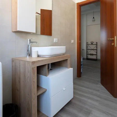 Mr Brown Home And Suites-3