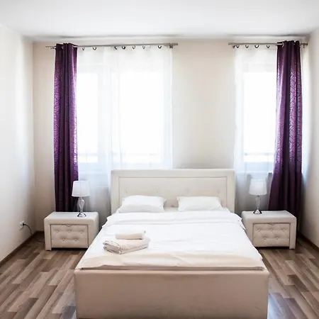 Notabene Wola Apartment-3