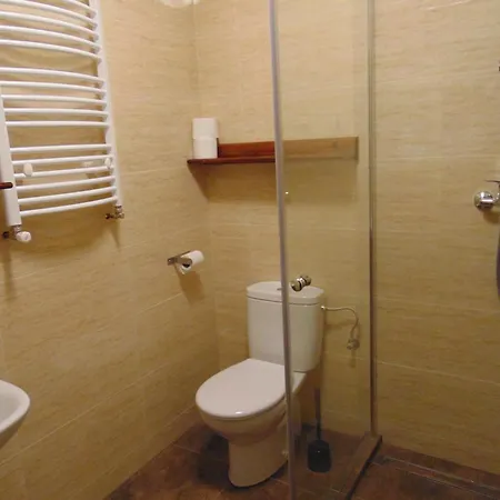 Gosciniec Pod Brzegiem-3