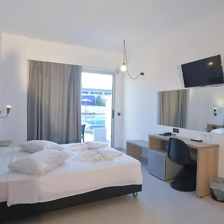 Evita Bay-3