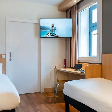 Ibis Barcelona Meridiana-3