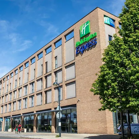 Holiday Inn Express London - Excel By Ihg-2