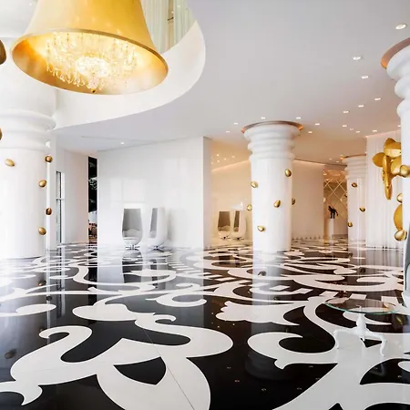 Mondrian Doha-2