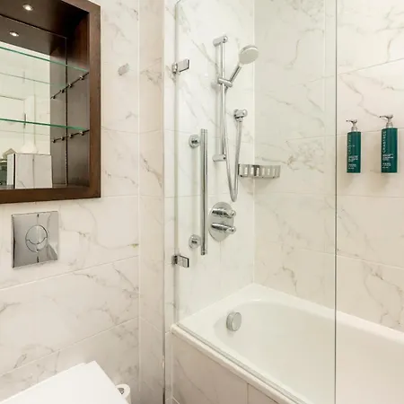 Hilton London Euston-2