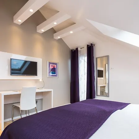Laura Lux Suites-3