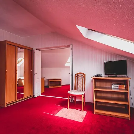 Hotel Twins-3