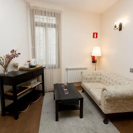 Hostal Excellence-3