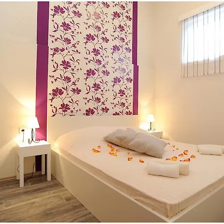 Guest House D&G -I Apartment & Room-3