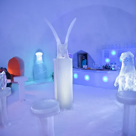 Glass Resort-3