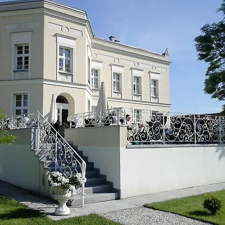 Hotel SPA Akacjowy Dwór-2