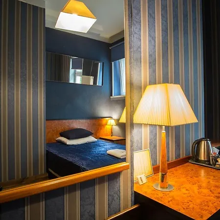 Finger Guest Rooms-3