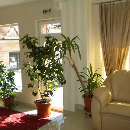 Hotel Ary-2