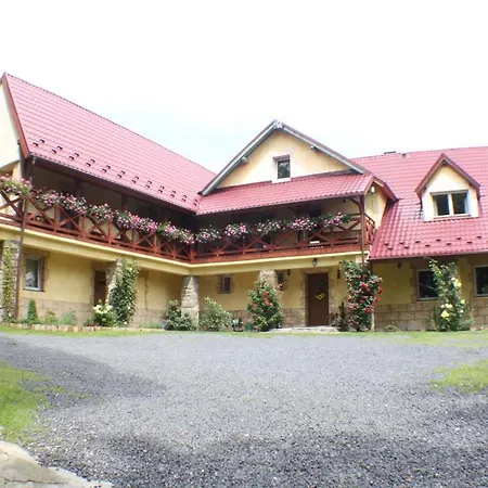 Dom na Klonowym Wzgórzu-2