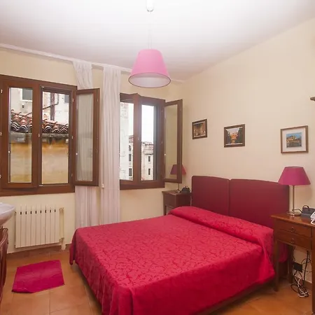Hotel Dalla Mora-2