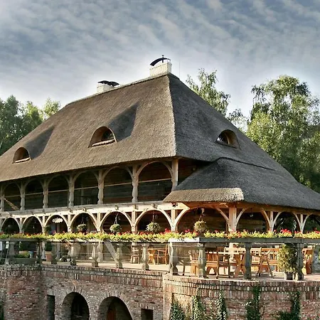Zabytkowy Spichlerz w Olsztynie koło Częstochowy-3