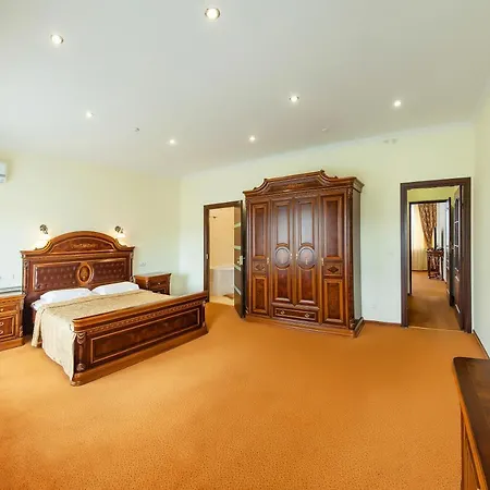 Resort Hotel Karpaty-2