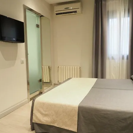 Hostal Benidorm-2