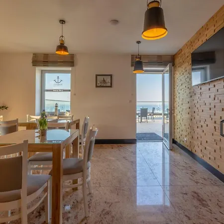 Marina Pallatium Premium Floor-2