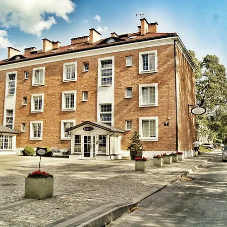 American House Hennela-2
