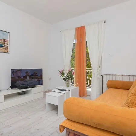 Apartments A&B-2