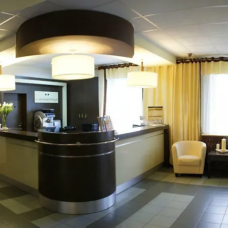 Hotel 104-2