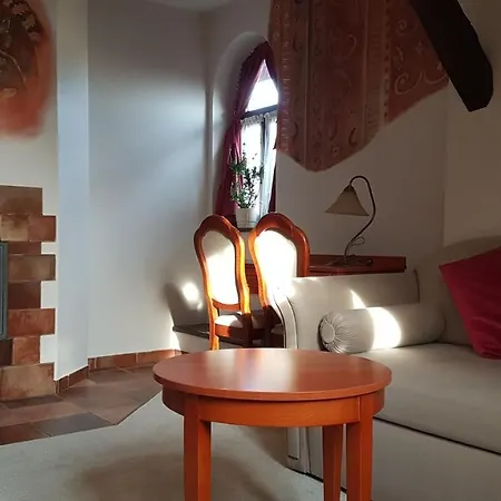 Villa Del Arte Bed & Breakfast-3
