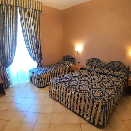 Hotel Mariano-3