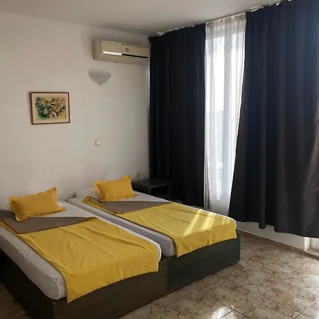 Sunny Varshava Hotel-2